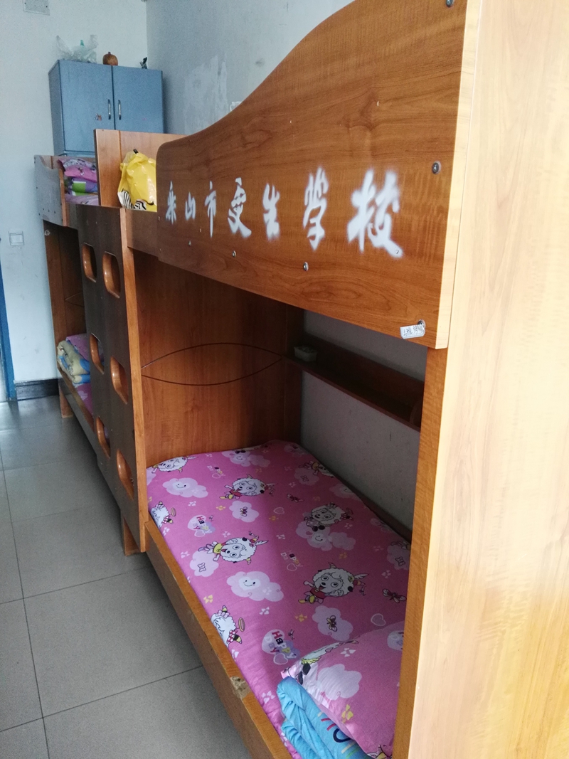 1508117369115967.jpg 150384977.jpg