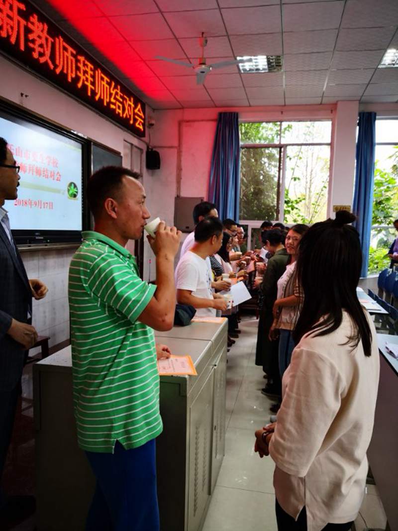 1537253199905977.jpg 828081825.jpg